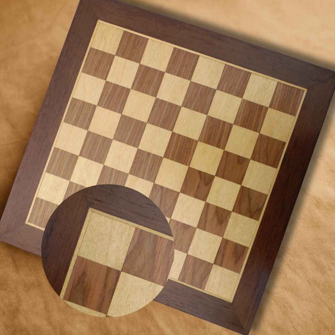 Tablero de Ajedrez de Madera 40x40 cm – Acabado en Nogal, Sicomoro y Wengué | Hecho en Chile